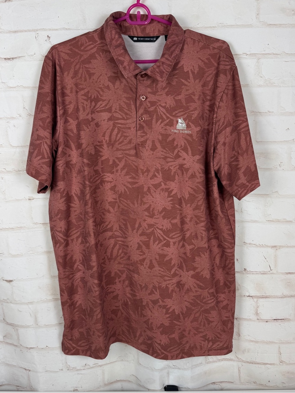 Travis Mathew’s Pine Dunes Golf Course Texas Polo Golf Shirt XL